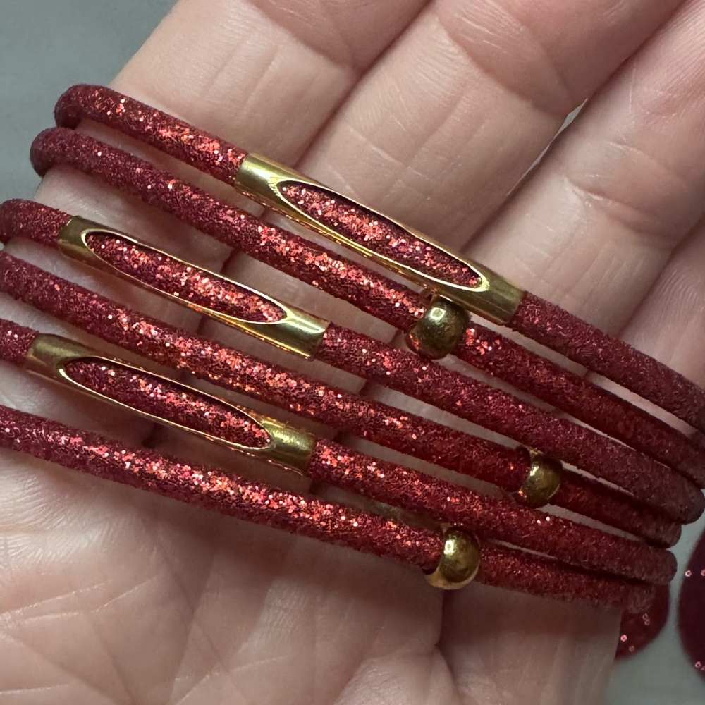 *Red and Gold Glittery Necklace Bracelet Earring Set - Picture 10 of 11